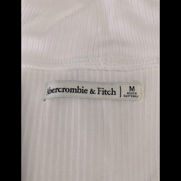 Abercrombie & Fitch Ribbed Long Sleeve Mock Turtle Neck - Picture 3 of 4